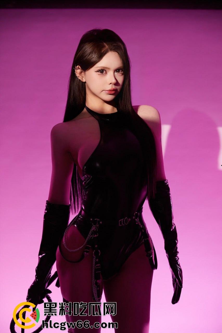 哈尔滨Ts骚妖【潘宁】细腰大奶爆菊撸屌两开花,长腿撸管边操边射,辣眼尤物谁敢信是大屌男!-6