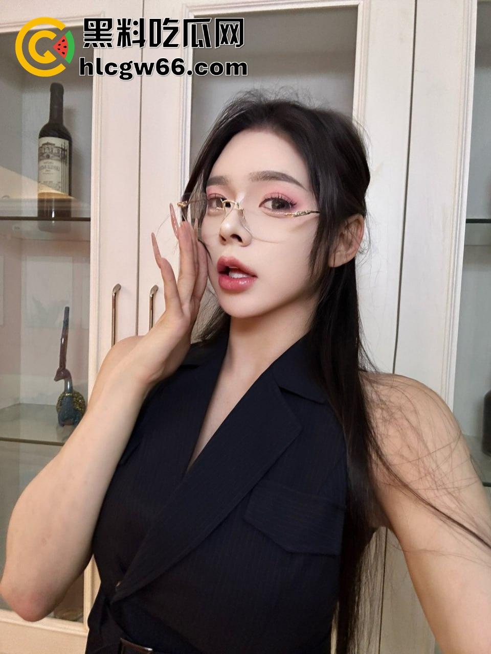 哈尔滨Ts骚妖【潘宁】细腰大奶爆菊撸屌两开花,长腿撸管边操边射,辣眼尤物谁敢信是大屌男!-21