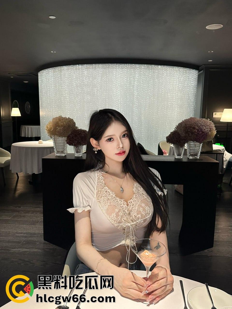 哈尔滨Ts骚妖【潘宁】细腰大奶爆菊撸屌两开花,长腿撸管边操边射,辣眼尤物谁敢信是大屌男!-23