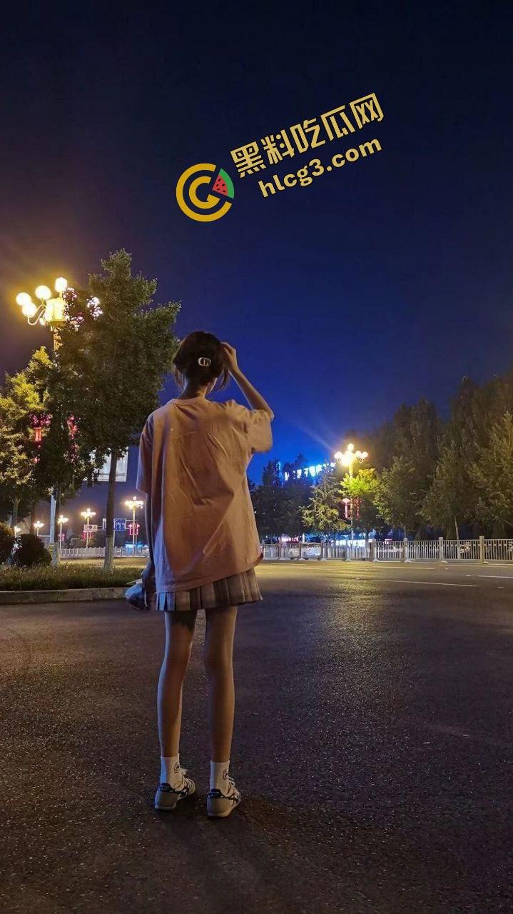 杭州医学院校园甜妹白嫩学生妹『沈谭』被多金大哥包养 带去家中抽插嫩逼 一个字 嫩!-3