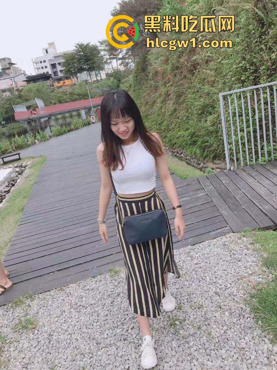 南昌万达金街服装店销售【陈悦】被调教成母狗!清纯妹子变骚货,各种姿势摆到求主人夸!独家爆料!-1