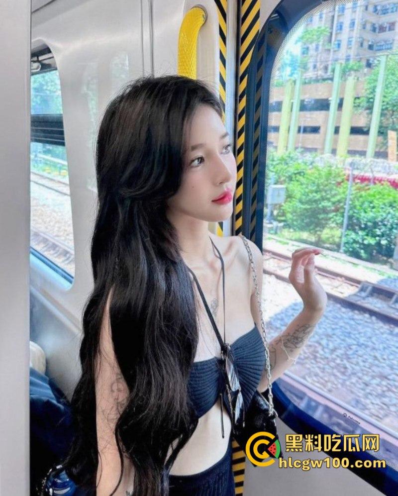 台湾人气网红【韩妮】不雅私密视频被人渣前男友泄露,外表高冷禁欲,背地里是个求操小母狗-3