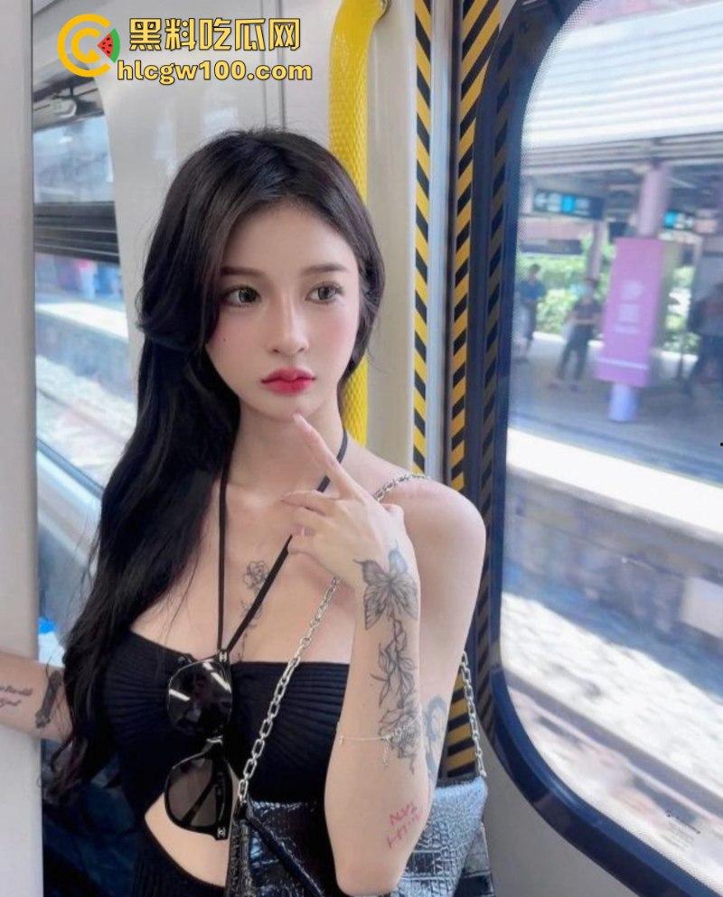 台湾人气网红【韩妮】不雅私密视频被人渣前男友泄露,外表高冷禁欲,背地里是个求操小母狗-6