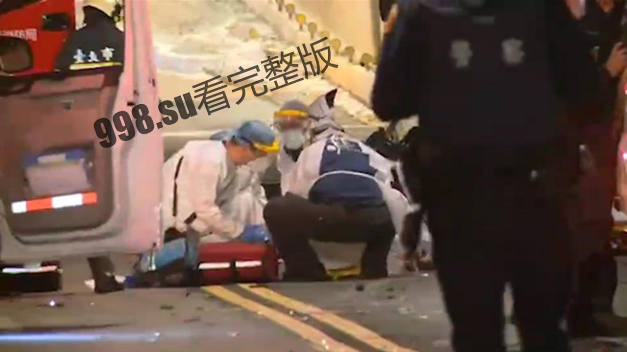 11.15台湾忠孝东路隧道,小伙撞死人还袭警遭警察击毙,全过程视频-4