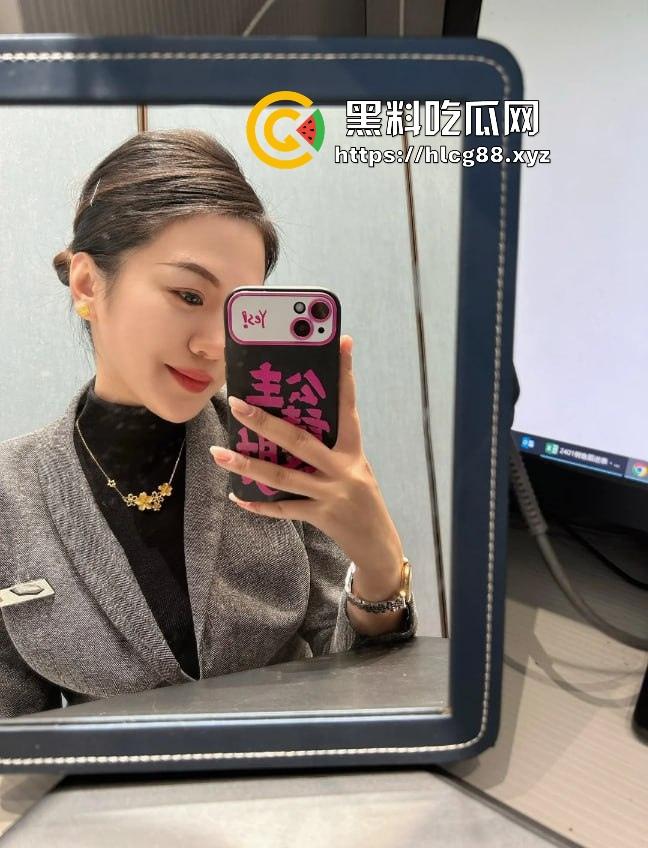 湖南人妻御姐【林菲菲】绿帽老公网上找单男,一边拍摄一边督战,是真的会玩。-5