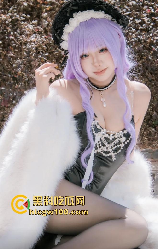 大城市漫展就是狠 不是内场去不起而是外场更有性价比 妹子敢脱不怕冷 锁骨短裙大腿全都露衣服越少越专业!-10