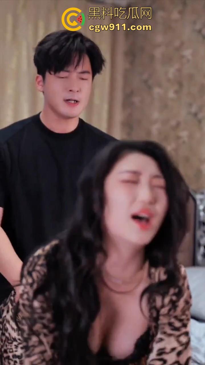 不是哥们你告诉我现在网剧都发展成这样了吗?床上系都已经拍到老汉推车了,不认真看真以为是麻豆出品!-3