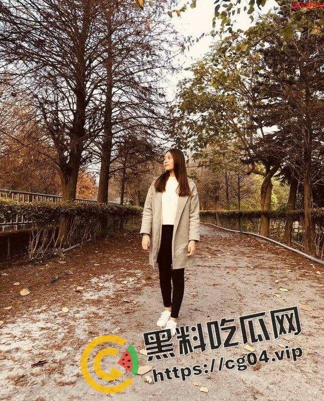 反差少妇!长相气质的同学私下里非常淫荡,手机里面泄漏包含给炮友口交,内射,被偷拍换衣服,还有在度假村厕所公然给炮友口交,绝对反差-3