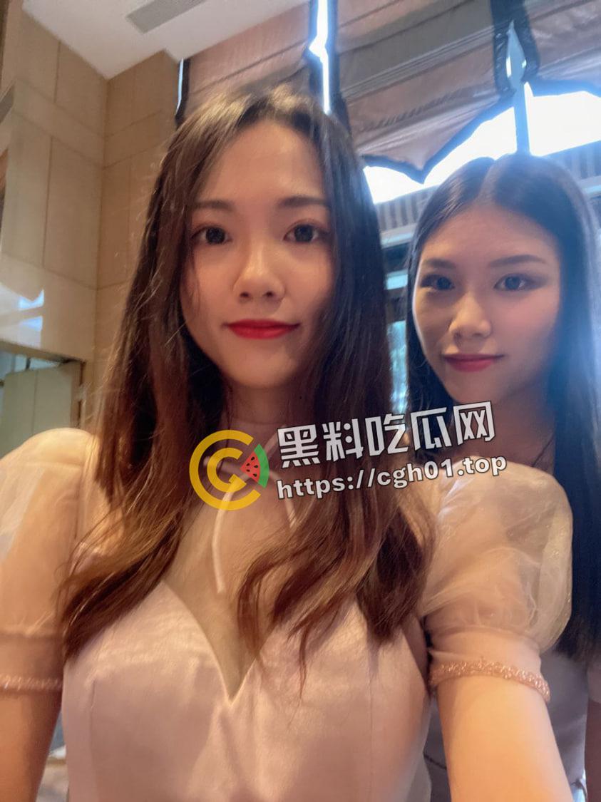 广西南宁反差少妇 被绿帽奴老公怂恿约单男 堕落成公交车 奶头都被吸黑了-1