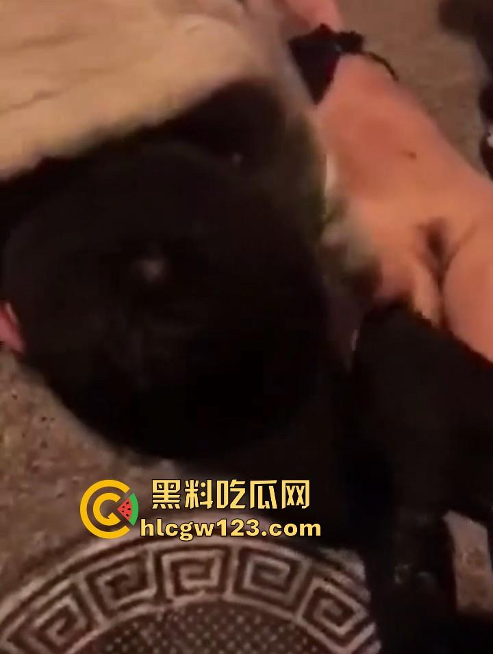 抓奸名场面!小三被抓遭到多人围殴 大街扒光衣服猛踹下体 揍的小三现场昏厥!-4