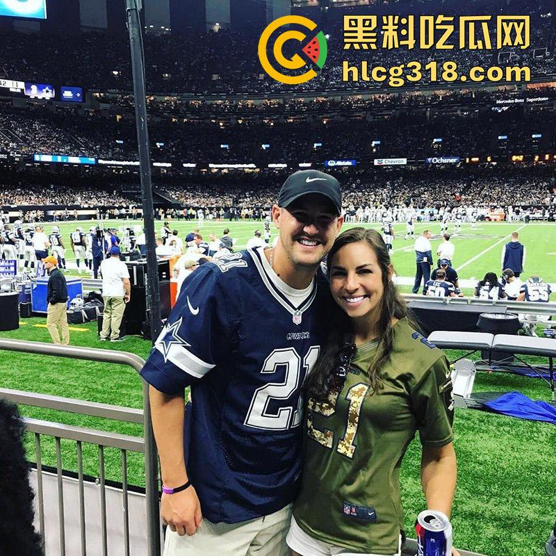 美国媚黑淫妻母狗,被绿帽老公带着和黑人群p,三根黑屌轮流抽插,前后夹击操的淫妇惨叫不断!-3