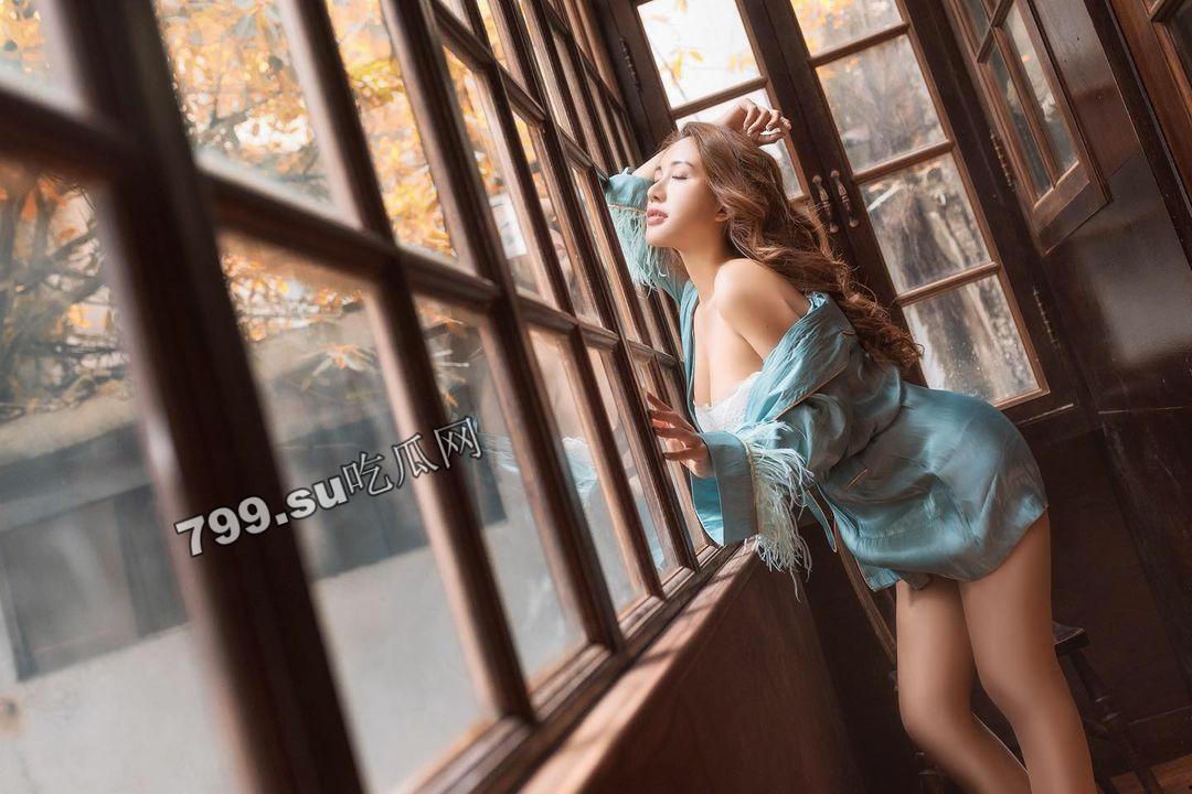 脸书小有名气的大波气质女神与金主啪啪露脸自拍流出~兴奋喘息呻吟被疯狂输出尖叫-10