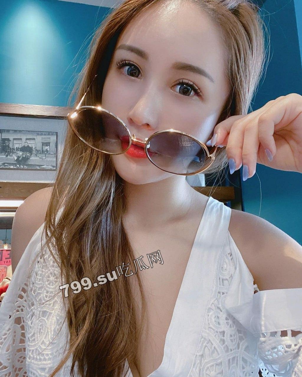 脸书小有名气的大波气质女神与金主啪啪露脸自拍流出~兴奋喘息呻吟被疯狂输出尖叫-13