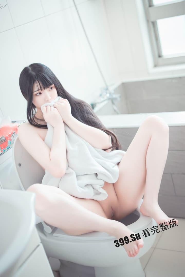 推特福利姬「落落Raku」cos极致的骚女仆 自慰户外露出 和小姐妹互相成就 被金主乖乖调教(70P私拍+40V福利视频合集)-29