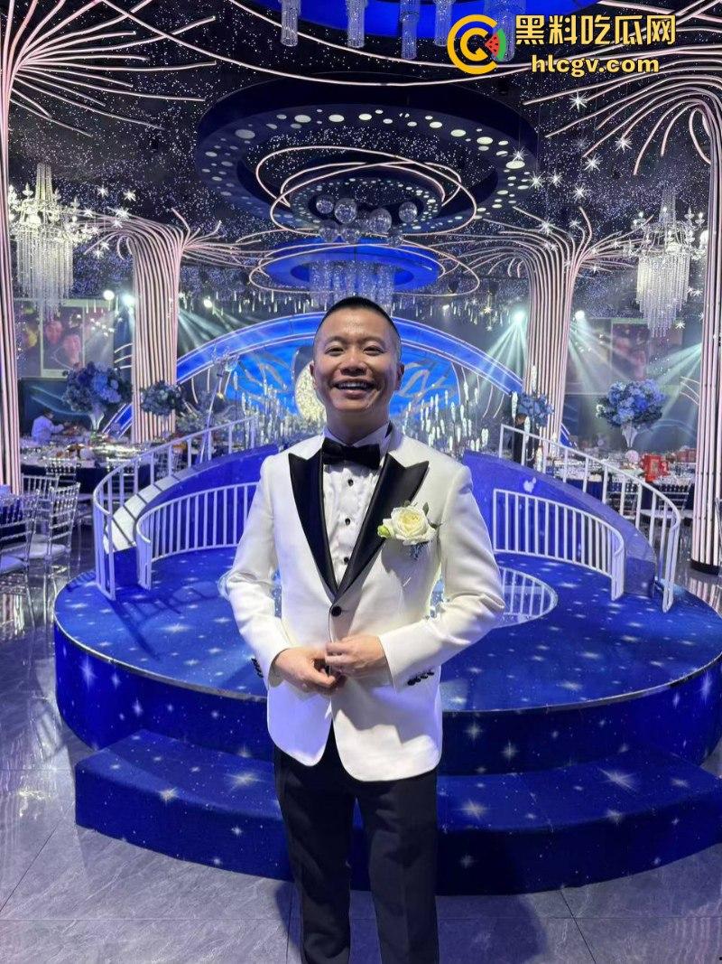 菊花一紧：成都北湖筵禧gay婚现场视频流出 打破世俗勇敢合体 男男亲亲有点怪怪的-5