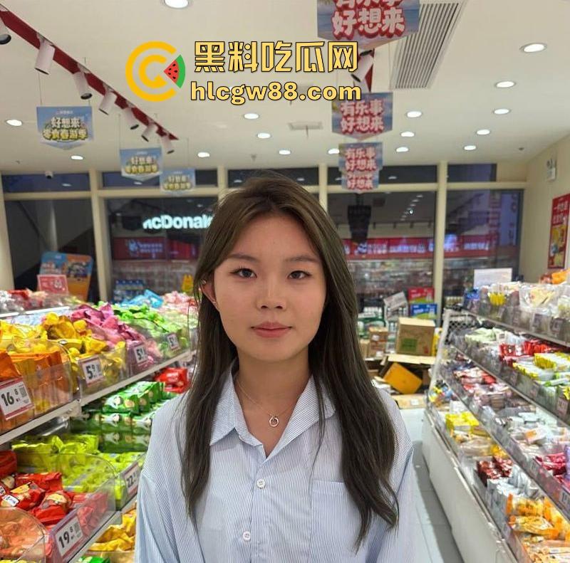 湖南衡阳极品学生妹【胡晓怡】自拍露点顶级诱惑 开房榨干男友还意犹未尽!-2