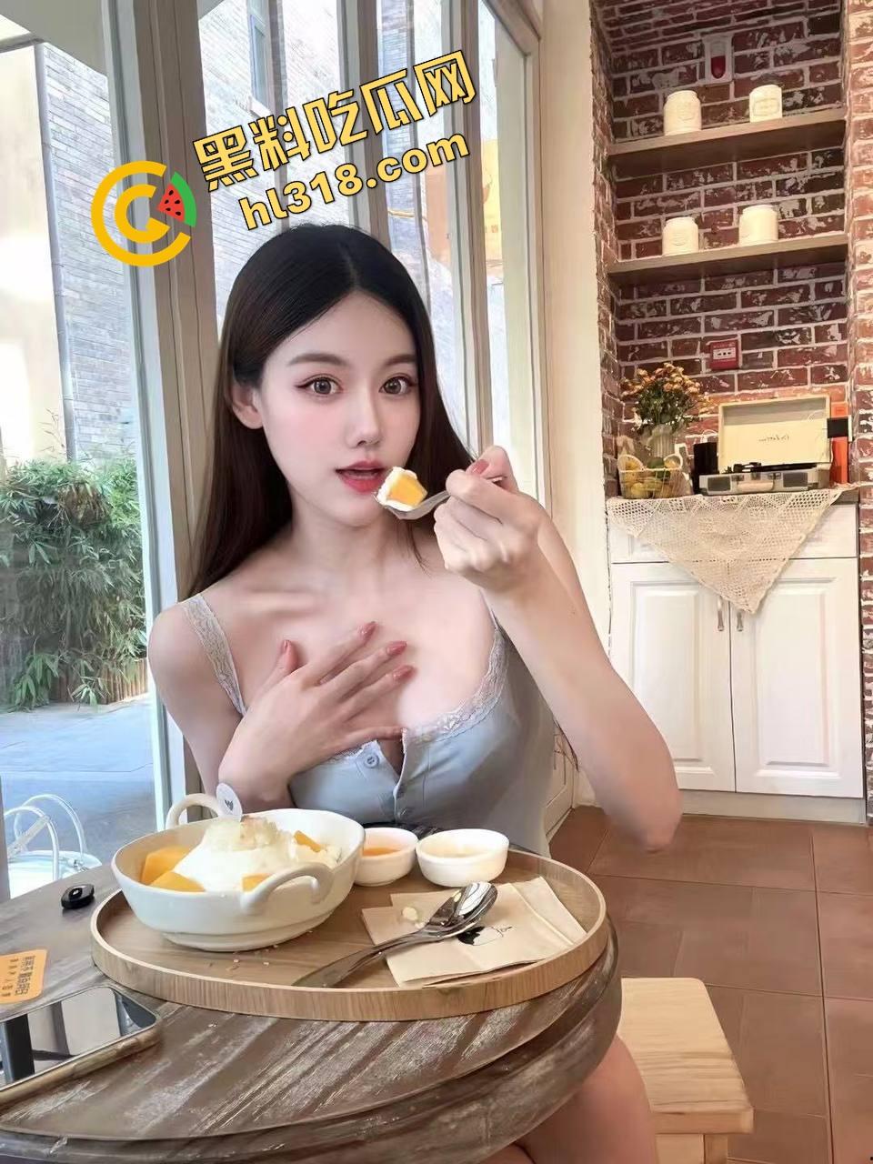 丰乳肥臀女上位开骑,自动档全力摇,只管硬只管射,这种火力你能挺几秒?一般人撑不过三十秒!-2