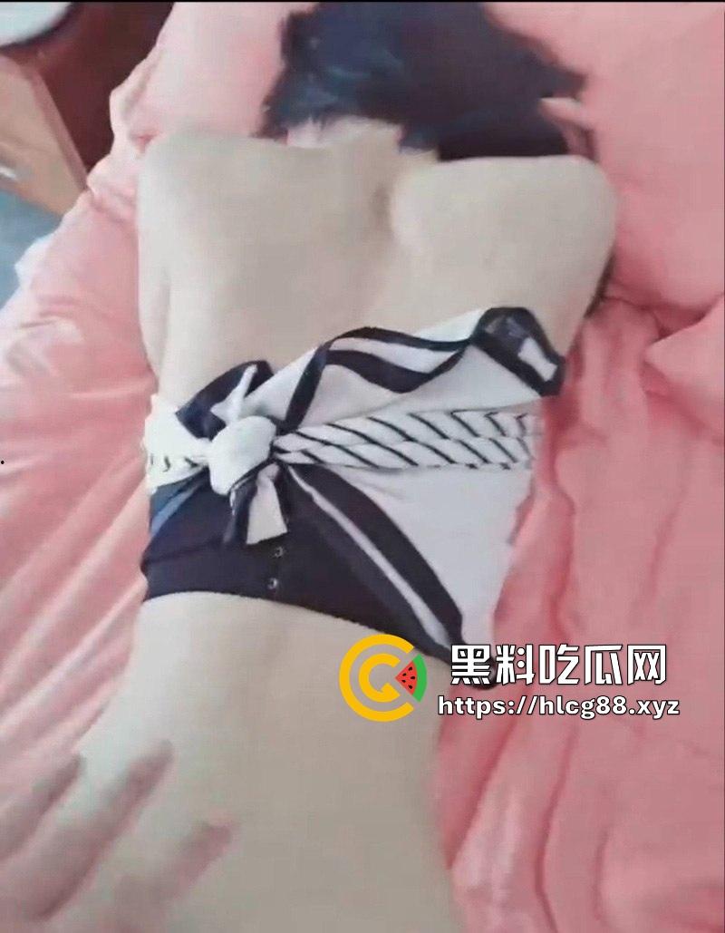 大神狂操东航极品空姐【朵朵】饭后嫩屄从阳台捅到浴室干翻床,落地窗后入嫩逼喷汁,这骚婊艺术级操法爽爆!-3