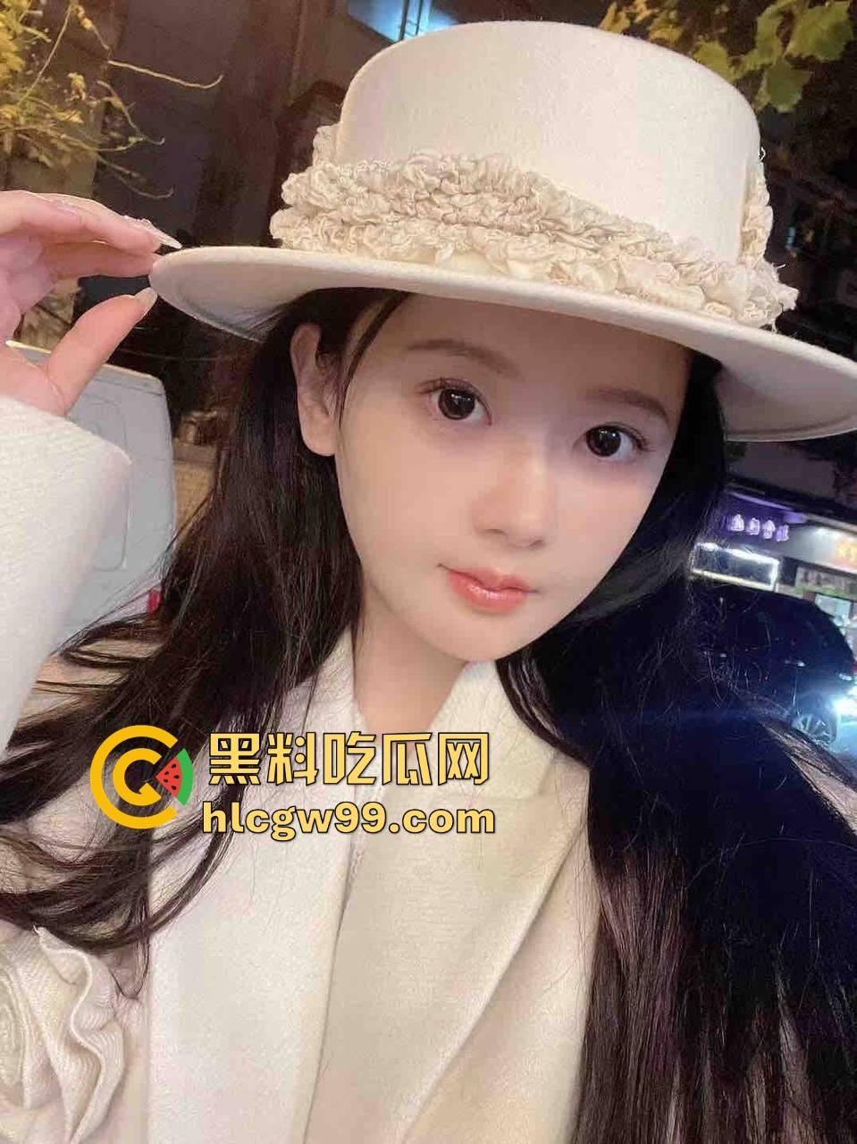 集美为流量拼了,大螃蟹塞裤裆,大钳子夹到B直接红肿,疼到跳起来嗷嗷叫还舍不得掏出来!-6