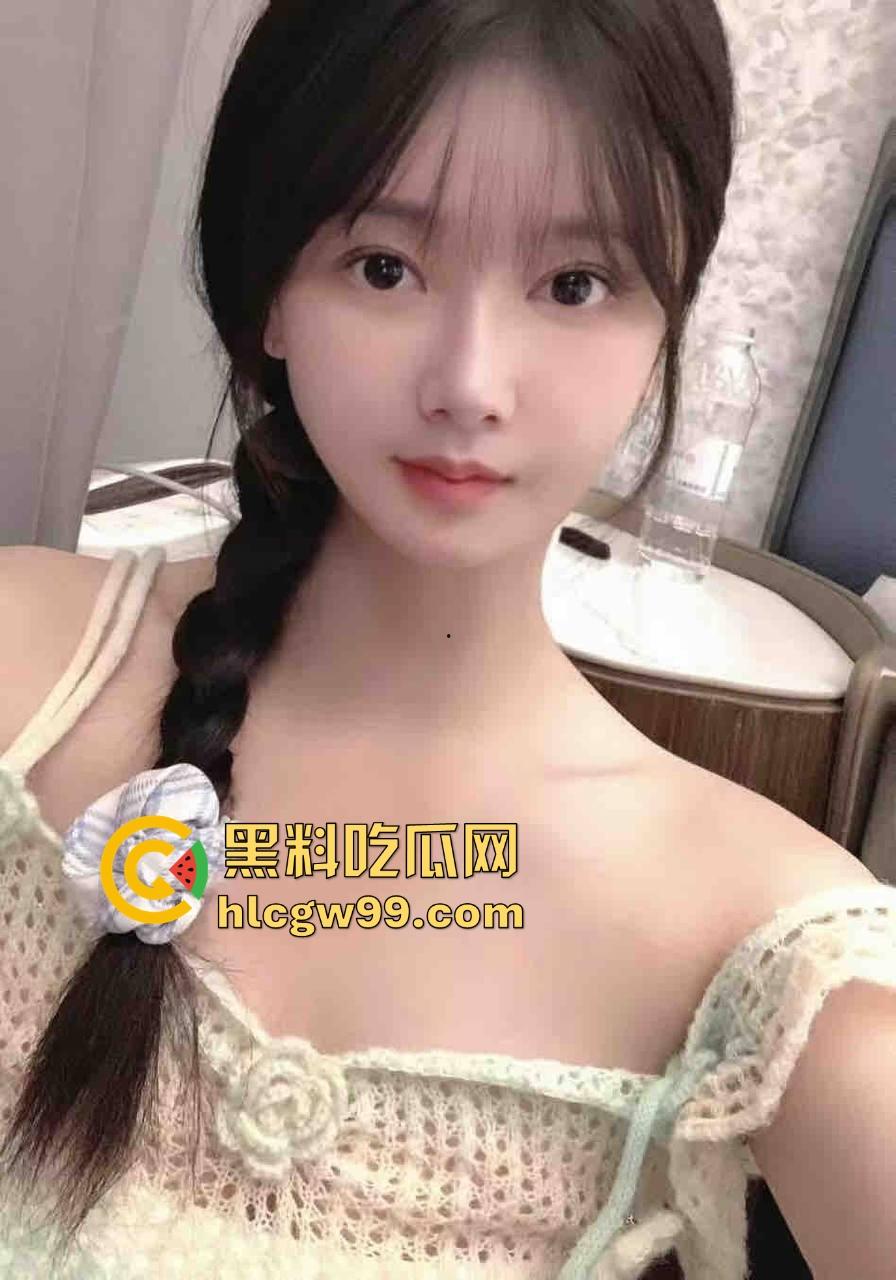 集美为流量拼了,大螃蟹塞裤裆,大钳子夹到B直接红肿,疼到跳起来嗷嗷叫还舍不得掏出来!-7