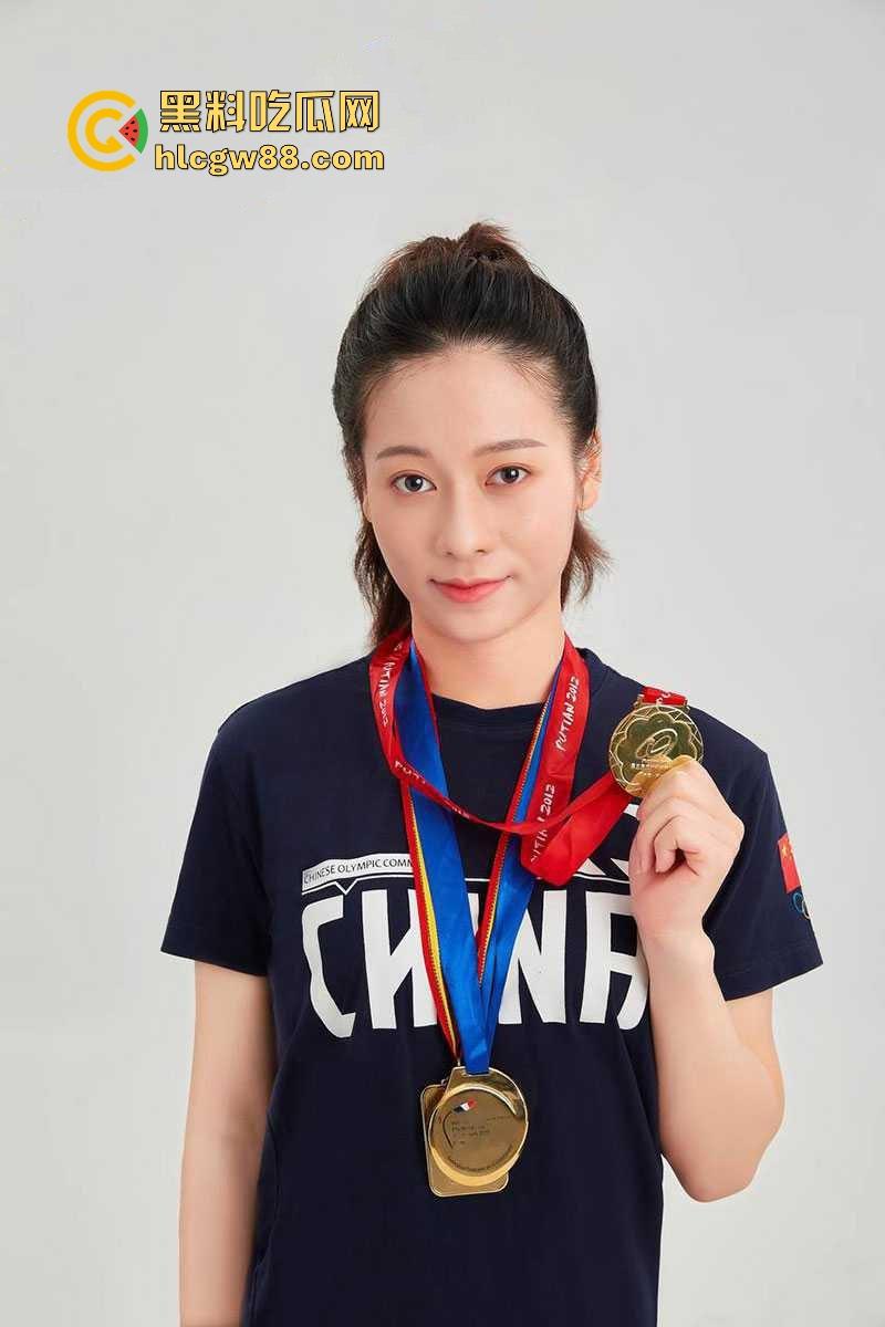 体操冠军【吴柳芳】塌房事件再度登上热搜!出轨约炮拍性爱小视频 前男友怒将视频爆出!-5