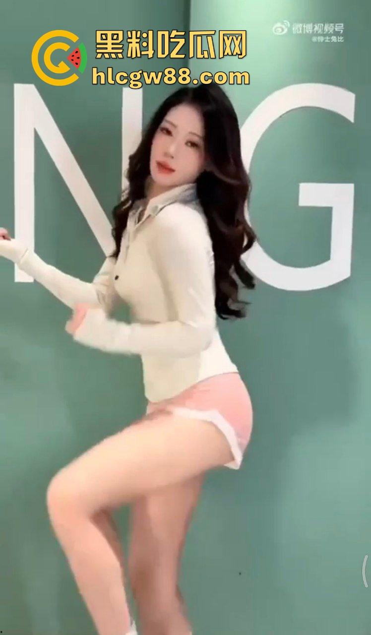 体操冠军【吴柳芳】塌房事件再度登上热搜!出轨约炮拍性爱小视频 前男友怒将视频爆出!-7