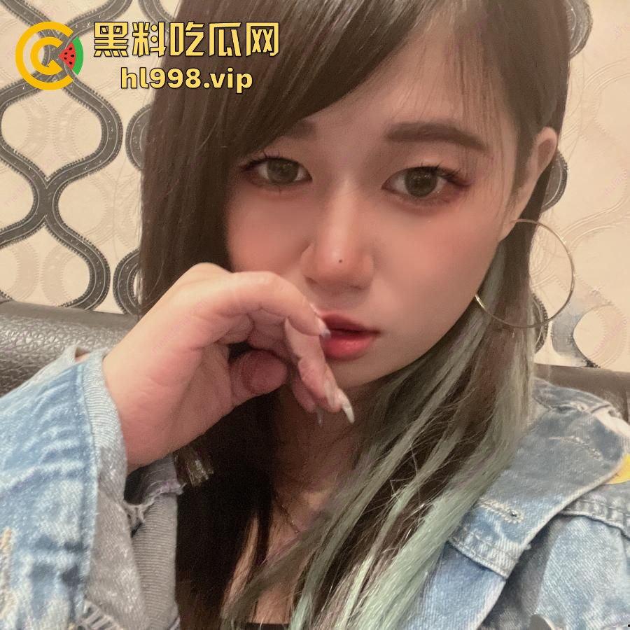 江阴极品人妻【黎萍】自拍骚照约炮,背着老公出轨被发现,私拍视频成国产区素材!-2