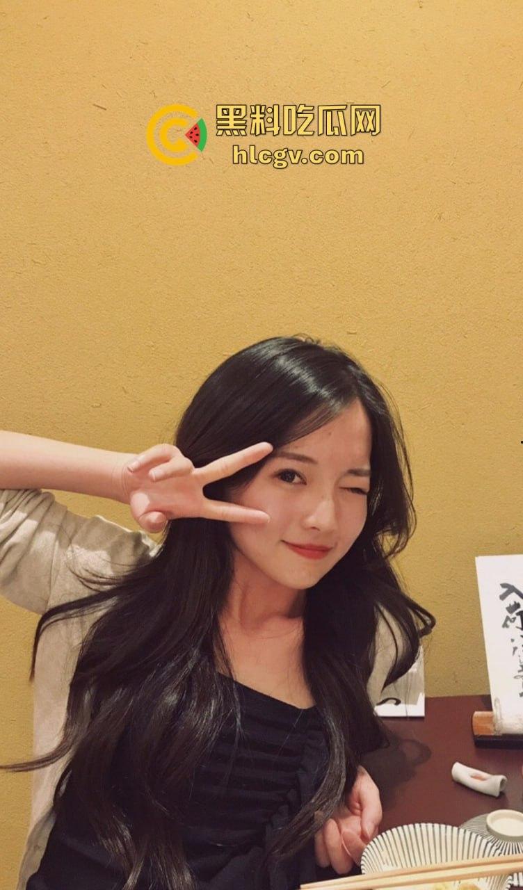 英国留学生【李苗天】不雅性爱自拍流出!和帅哥男友疯狂肉搏,尺度大到让人顶不住!-3