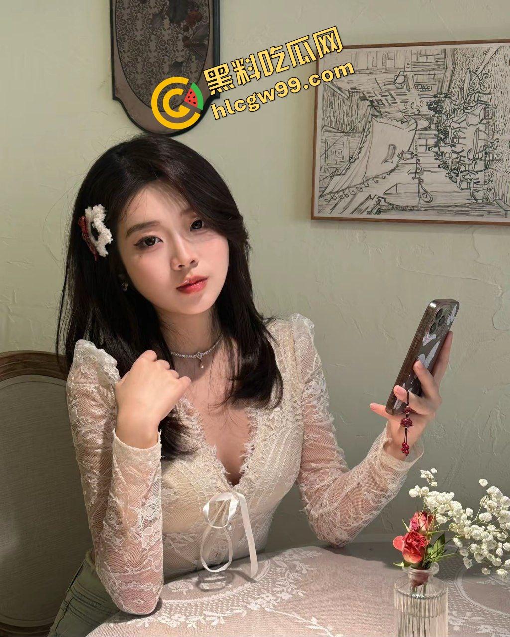 抖音少妇型反差骚鸡【小半】混酒吧认识大哥抠逼勾引,酒店约炮肛塞后入猛怼!独家曝光流出!-2