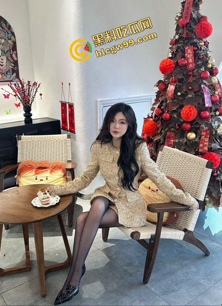 抖音少妇型反差骚鸡【小半】混酒吧认识大哥抠逼勾引,酒店约炮肛塞后入猛怼!独家曝光流出!-4