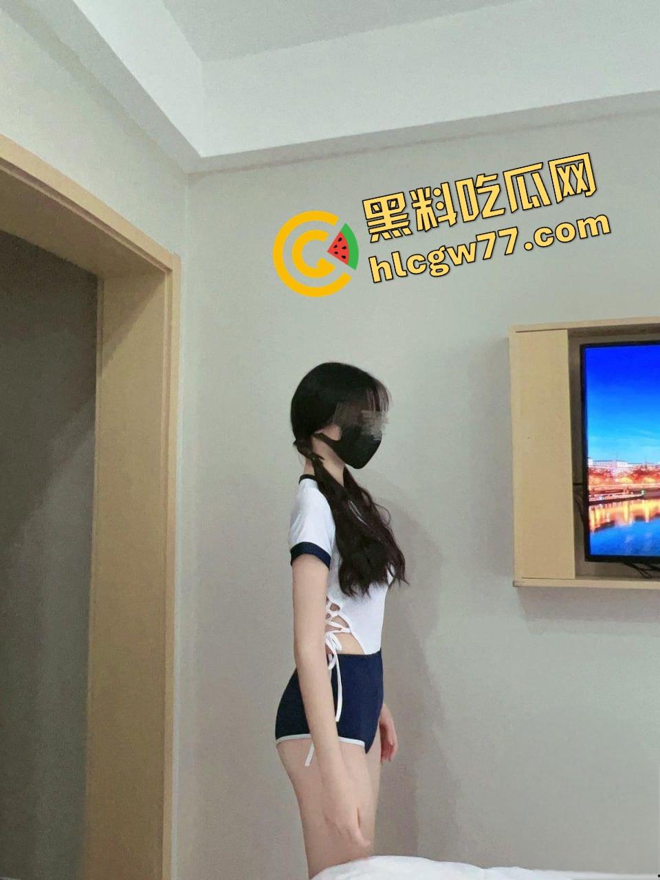 杭州姐弟乱伦炸裂，姐夫精致操不爽，姐姐骚逼痒爆微信勾弟弟，酒店开房猛吃鸡巴，这他妈是淫荡姐弟顶流！-10