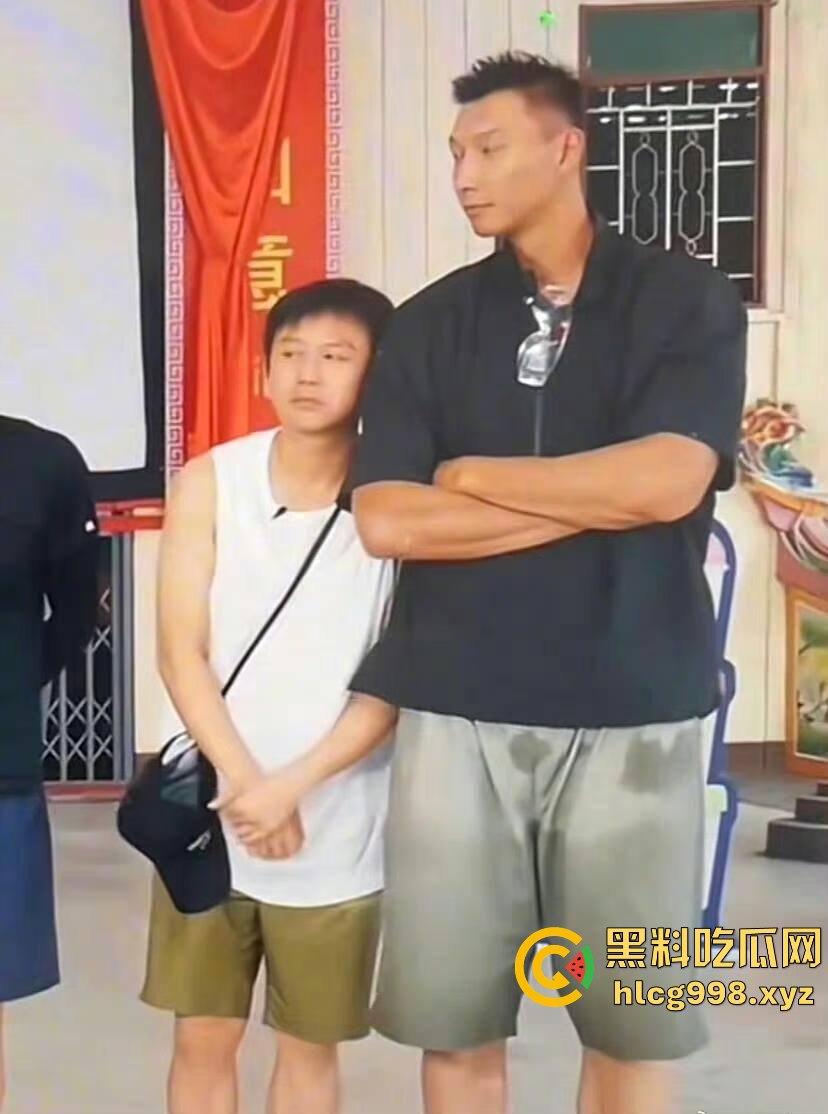 易建联招嫖？TS小姐爆料猛料，裸照+身份证曝光，篮球圈这次真的炸锅了！-18