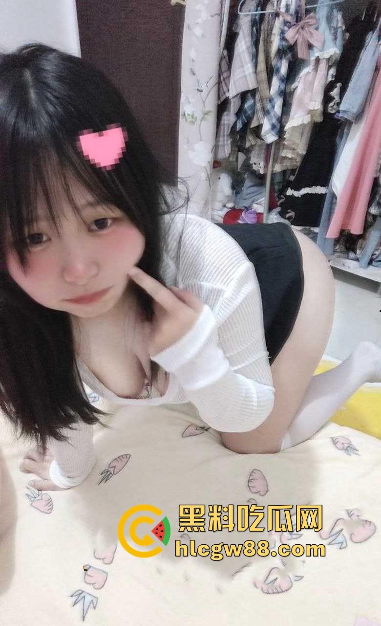 湖南永州大奶微胖学生妹 李静雯 白丝露脸自慰私密视频曝光 隔着屏幕都能闻到她的淫水咸味！-4