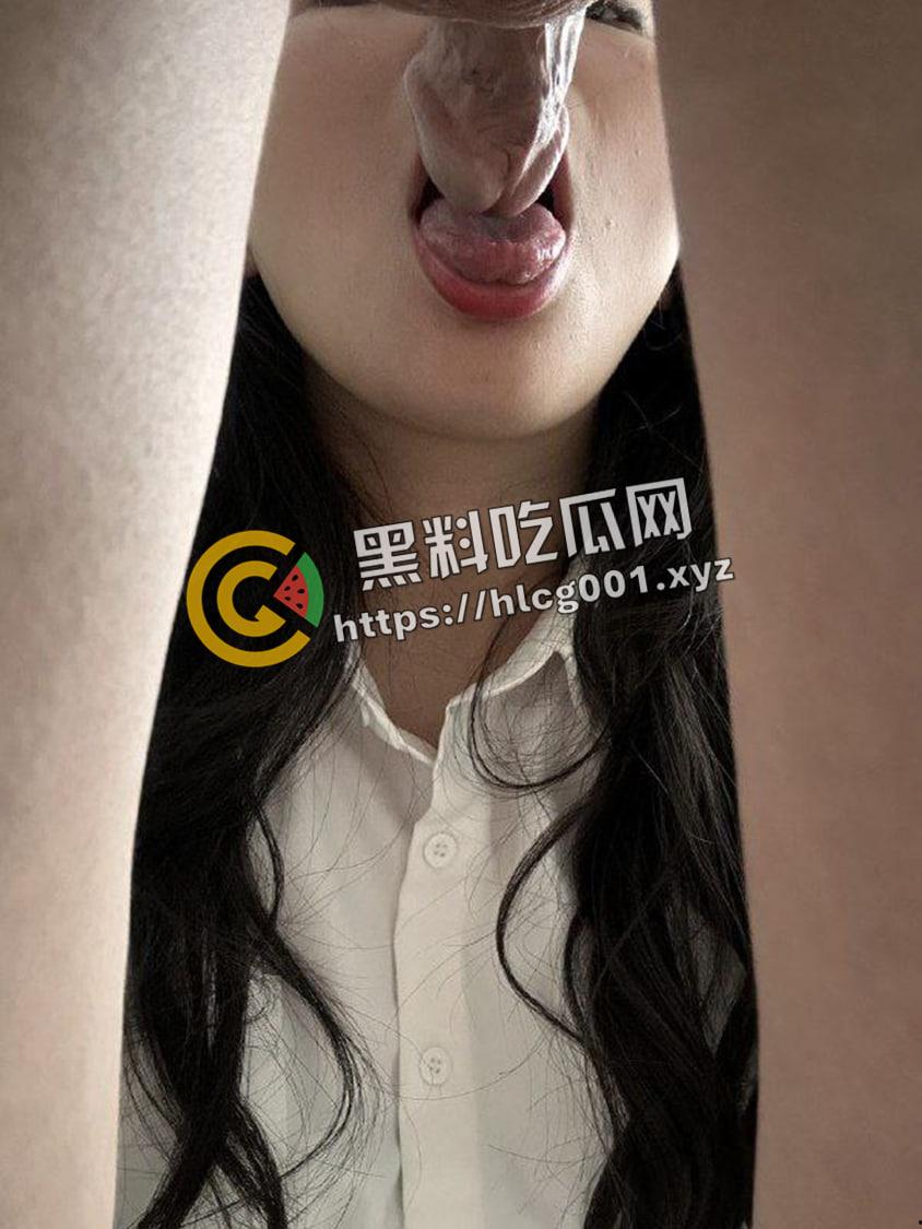 绝版资源!推特反差婊【siasiasia47】超爱吃几把的臭母狗 阿黑颜真的顶 全套资源独家整理-49