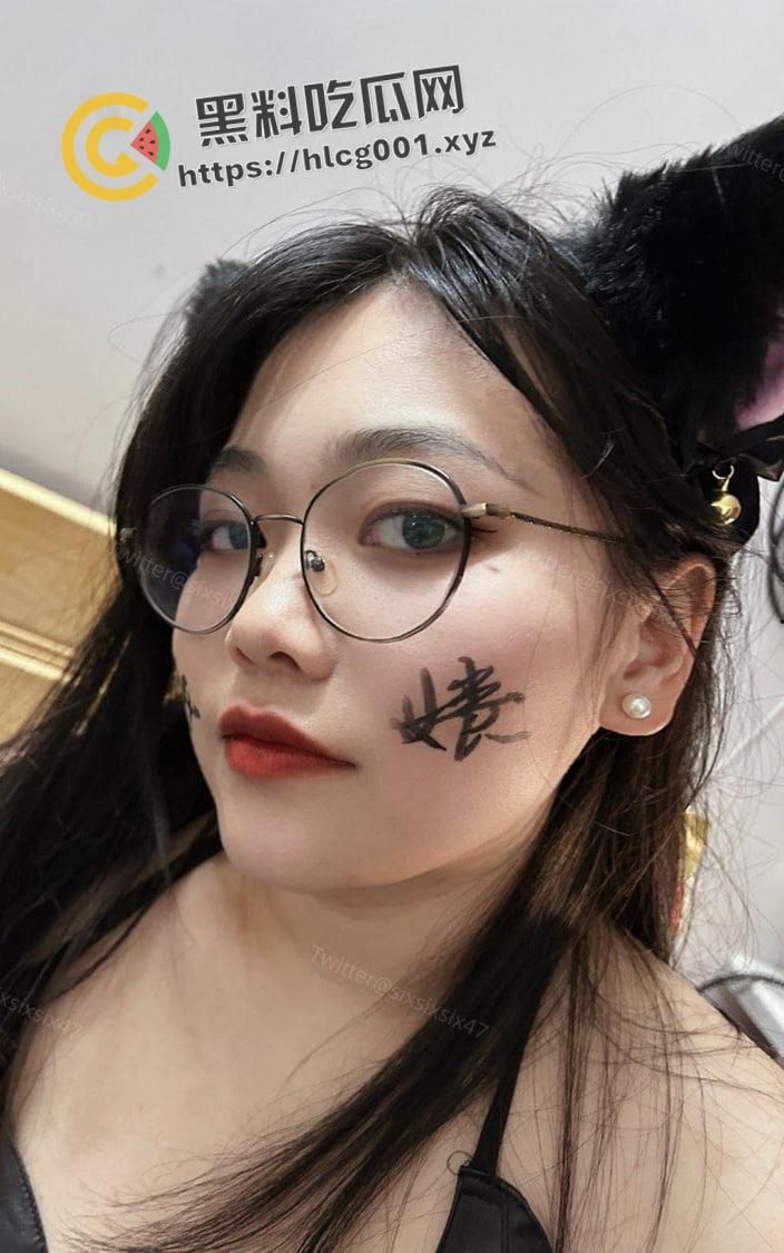 绝版资源!推特反差婊【siasiasia47】超爱吃几把的臭母狗 阿黑颜真的顶 全套资源独家整理-104