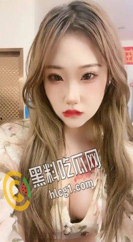 通辽师范学院极品反差婊 喜欢纹身的妹子 在学校时酷酷的 到家就变母狗 这身材一看就很耐操-7