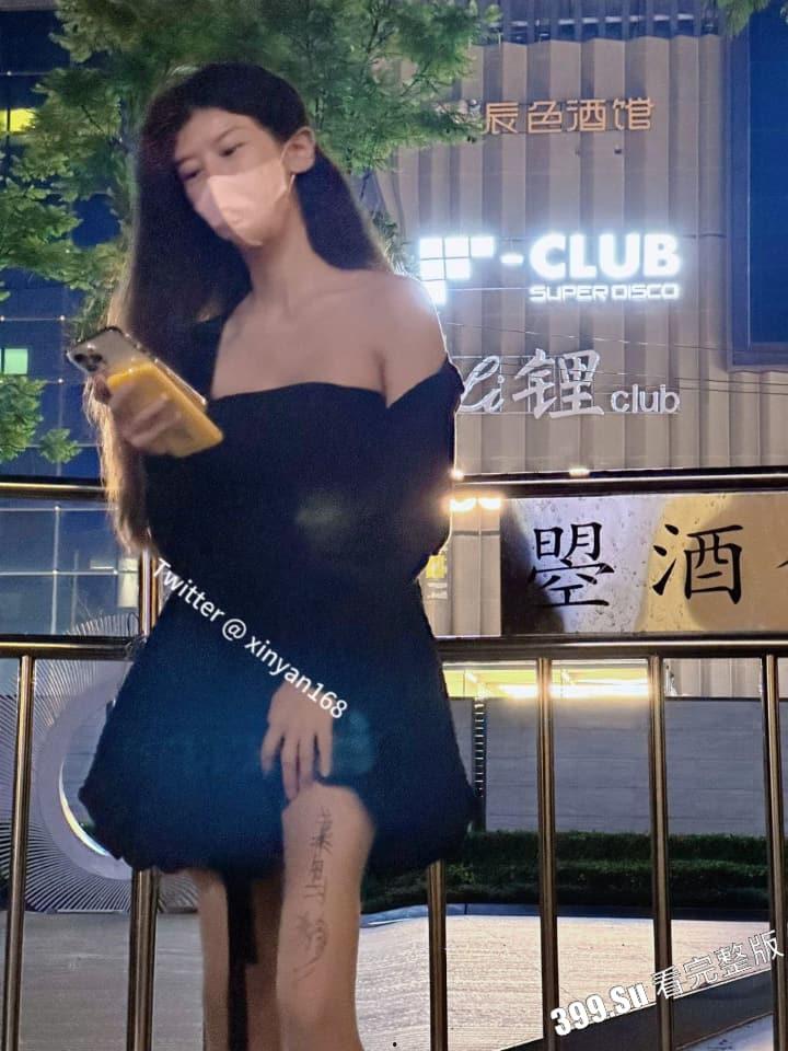 推特 全国可飞的骚逼福利姬 #奶球喵喵 最新户外露出私拍视频精选  场景众多 无视天网系统 肆无忌惮-24