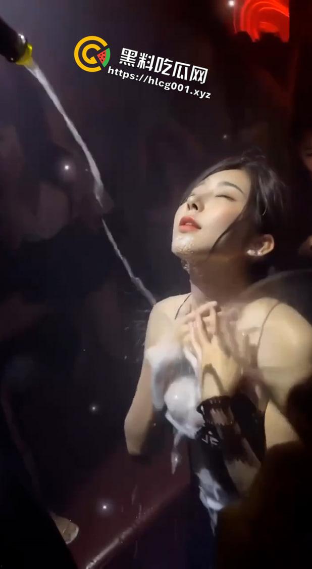 好女孩合集 漂亮妹妹榨干青春最后一滴血 接盘侠做梦都不敢想的场景-3