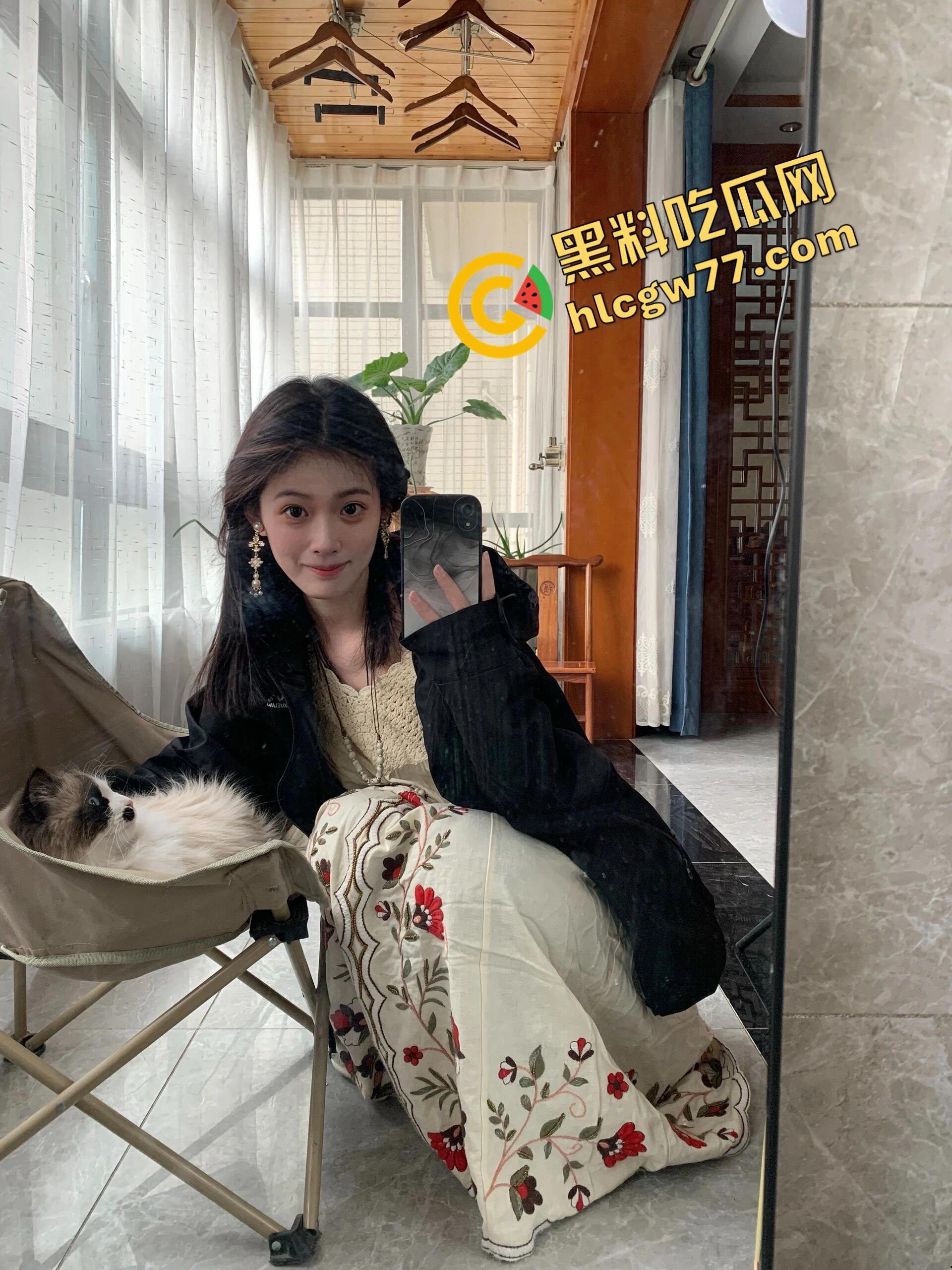 杭州『李雪莹』完成主人的任务,穿JK真空夹跳蛋,大街上五档起步,走到一半直接失禁边走边尿!-4