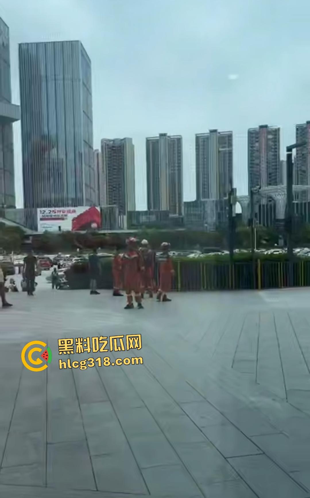 华侨城桔子酒店女子穿最爱的JK跳楼自杀悲剧!原因竟是女友遭男友暴打次日绝望坠楼!-6