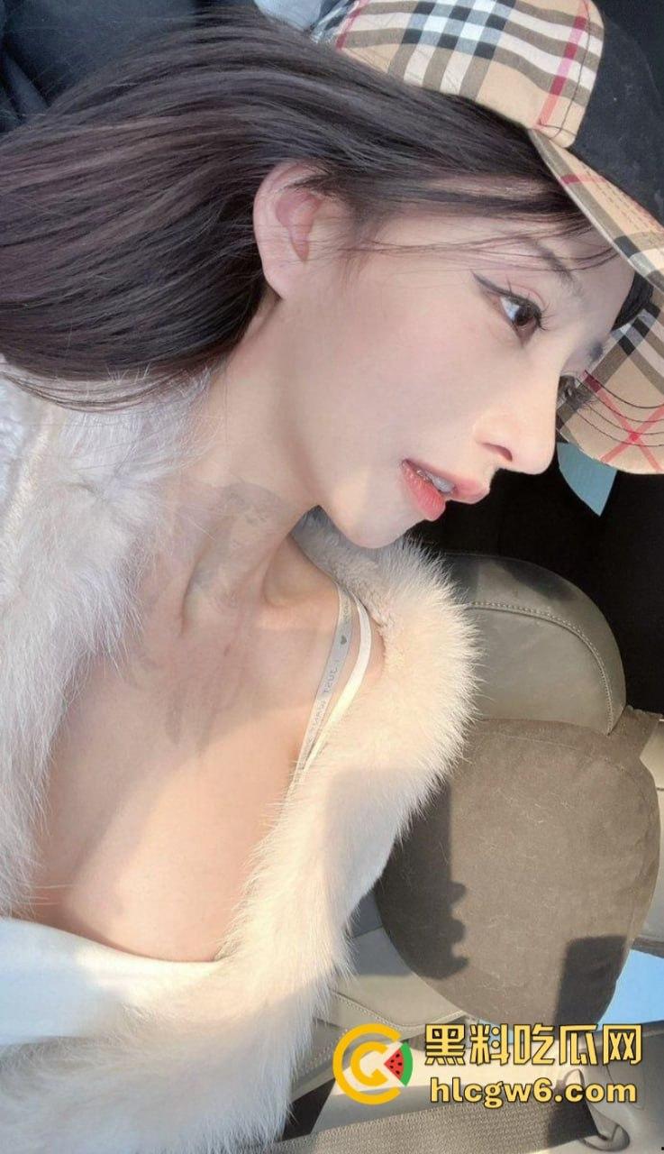 推特高颜值反差婊【奶凶大人】被金主调教视频流出 极品身材被爆操真是视觉享受！-19