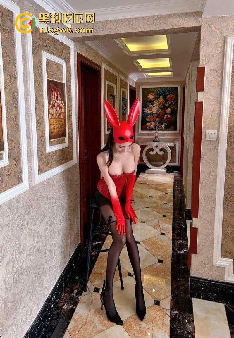 推特高颜值反差婊【奶凶大人】被金主调教视频流出 极品身材被爆操真是视觉享受！-37