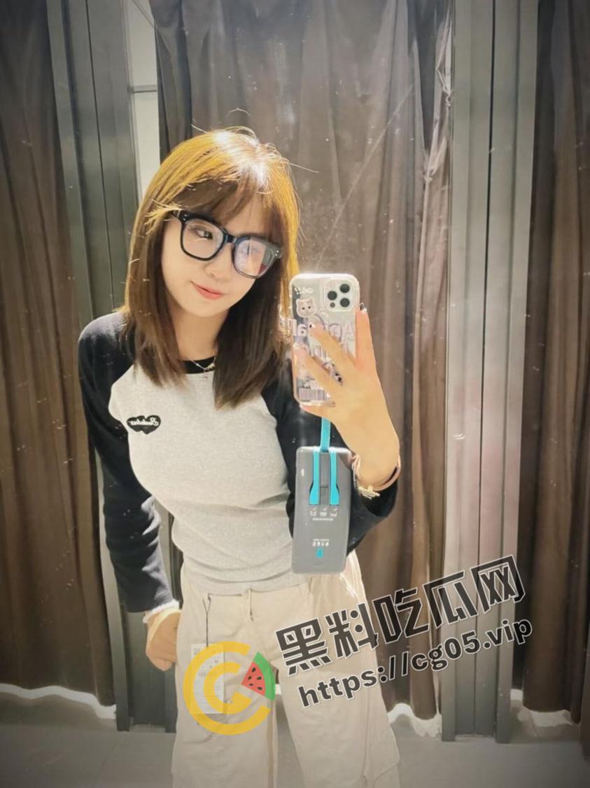 北京中关村小妹【关若琪】靠逼升职  公司大小主管都睡过 上司醒悟后将其曝光-1