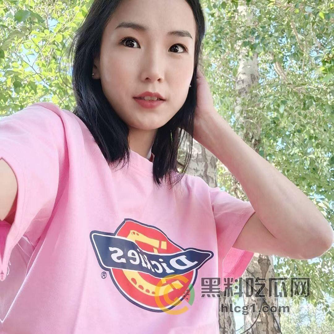 瓜友投稿:呼和浩特健身房拼多多3P女神「黄小芳」:风流成性,男浴3P、球员共欢,热爱3P!-8