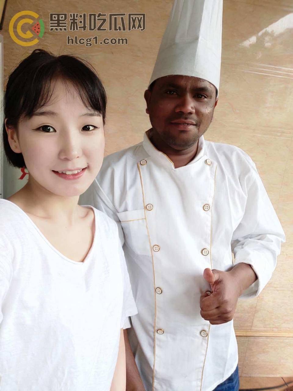 瓜友投稿:呼和浩特健身房拼多多3P女神「黄小芳」:风流成性,男浴3P、球员共欢,热爱3P!-10