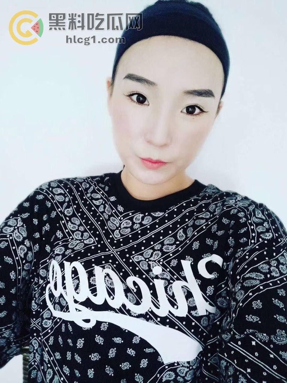 瓜友投稿:呼和浩特健身房拼多多3P女神「黄小芳」:风流成性,男浴3P、球员共欢,热爱3P!-12