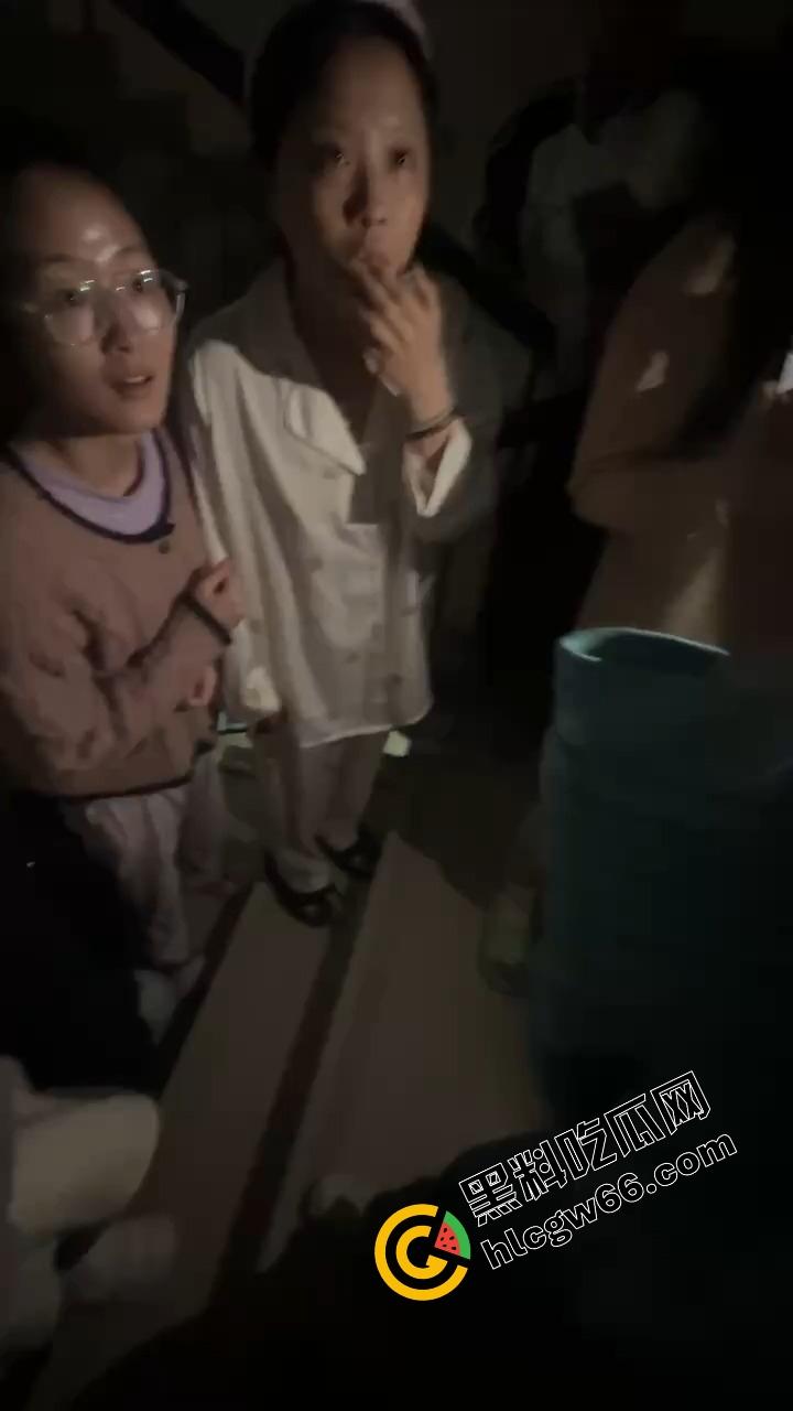 东湖副教授『林旺』顺带当床上导师?妻子实名举报湖南高校教师出轨女学生,学校火速成立调查组!-17