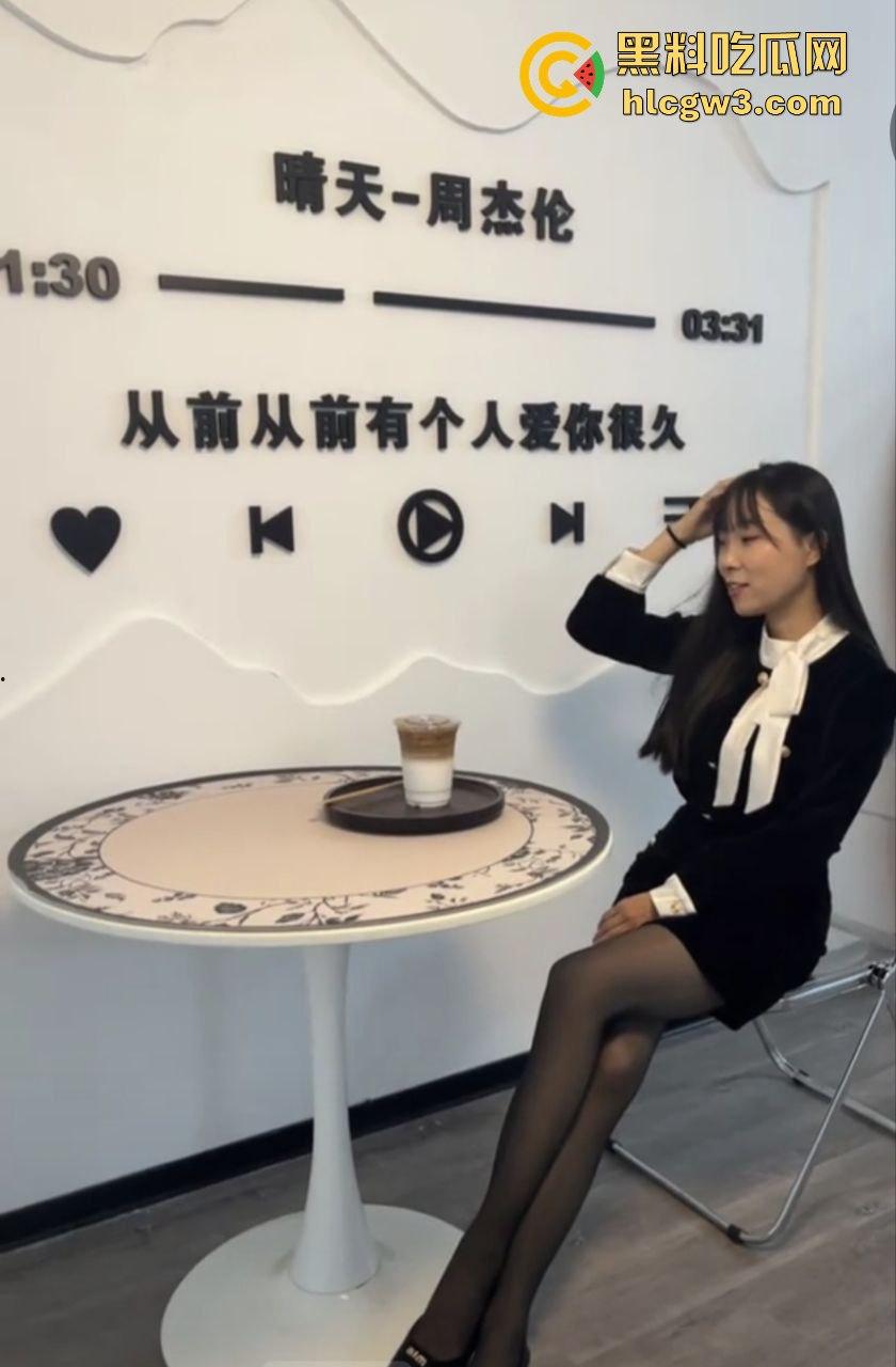 宁波反差校花『欧阳静茹』堕落诱惑 黑丝魅魔楼梯露出,纹身母狗被男友虐肏3P调教视频全流出!-10