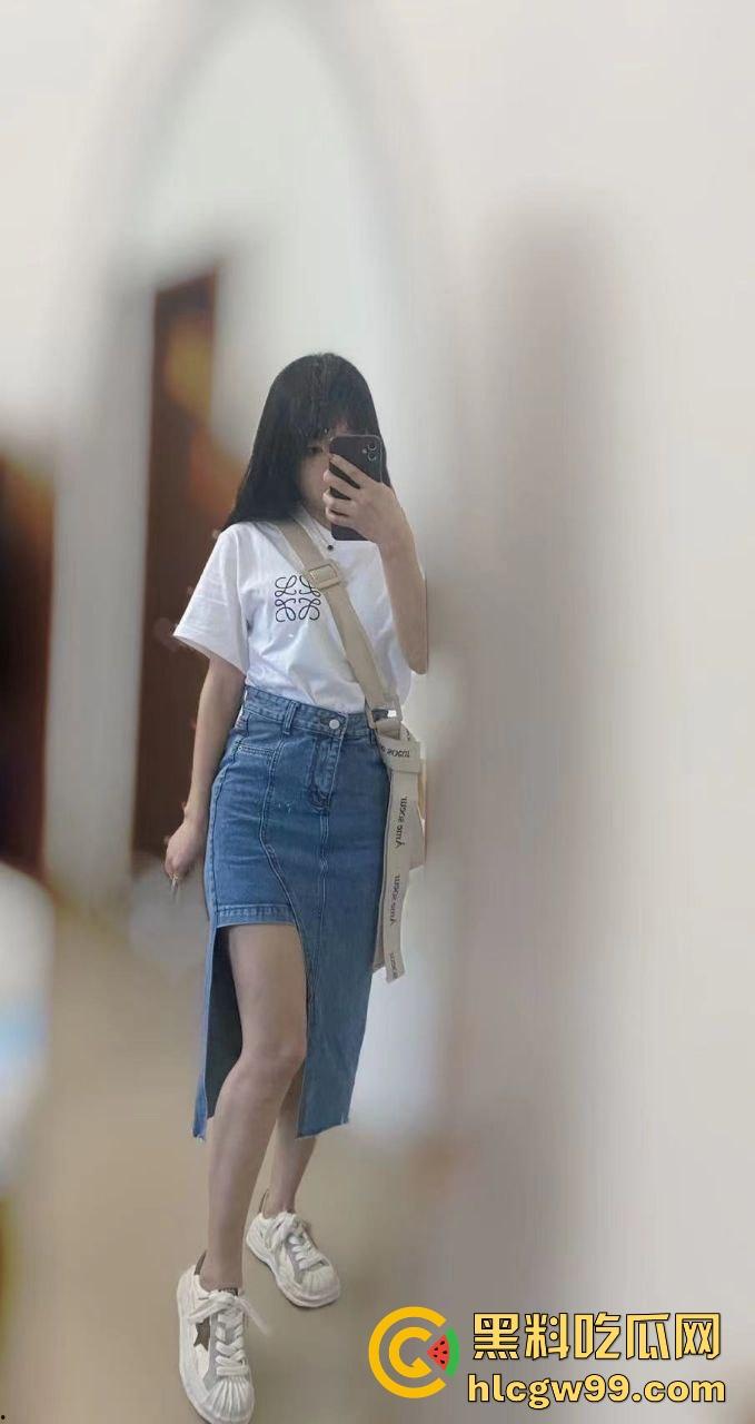 山东烟台学生妹【田诺怡】云盘泄密，曲曲式啪啪全纪录，口交足交样样精通，被男友爆操内射送进国产区！-8