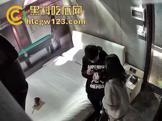 湖南反差大学生【肖慧】酒店约炮视频曝光 丝袜母狗被打屁股后暴插高潮 纯纯SM受虐狂 酒店偷拍证实!-1